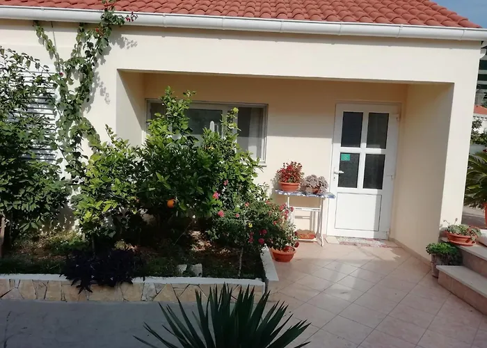 Lidija Mit Terrasse Und Meerblick By Interhome *