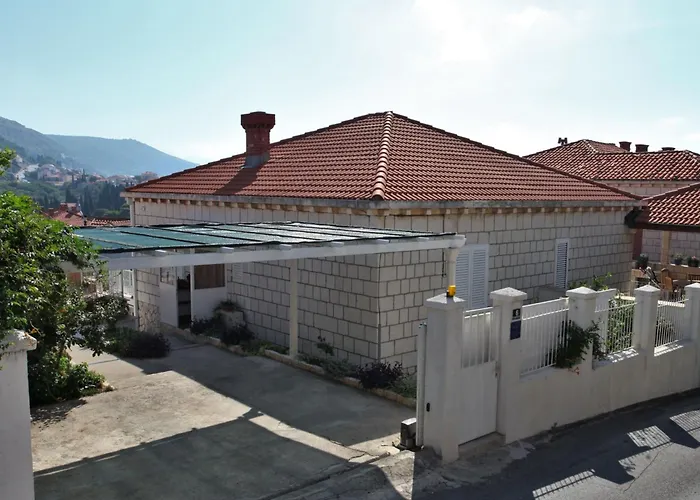 아파트 Lidija Mit Terrasse Und Meerblick By Interhome 두브로브니크