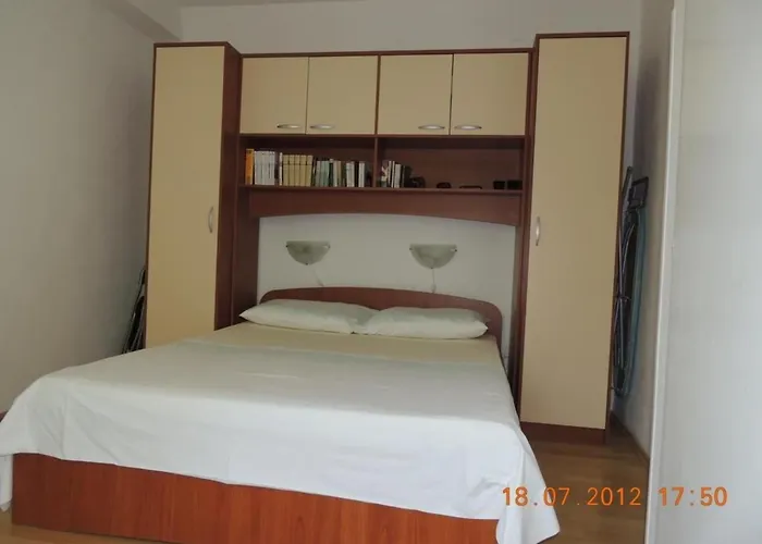 Lidija Mit Terrasse Und Meerblick By Interhome