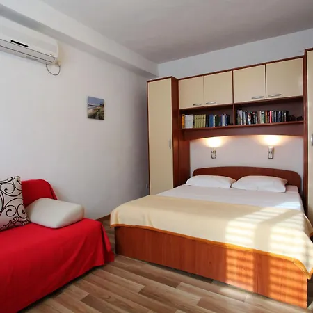 Lidija Mit Terrasse Und Meerblick By Interhome