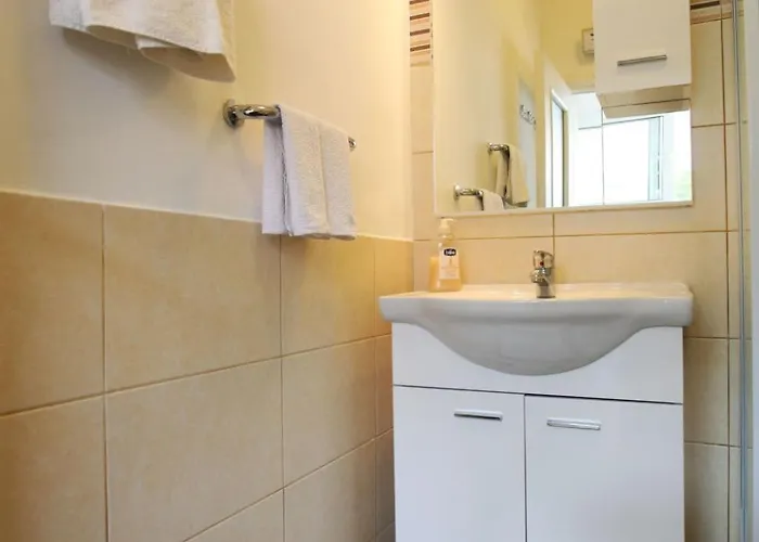 Appartement Lidija Mit Terrasse Und Meerblick By Interhome *